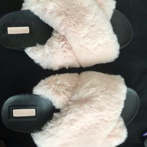 Forever 21 pink slippers